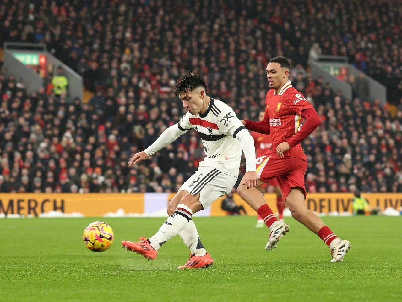 开云中国-冲刺阶段曼联备战中超，状态回暖细节曝光，底气十足，赛程密集仍需轮换的简单介绍-开云中国